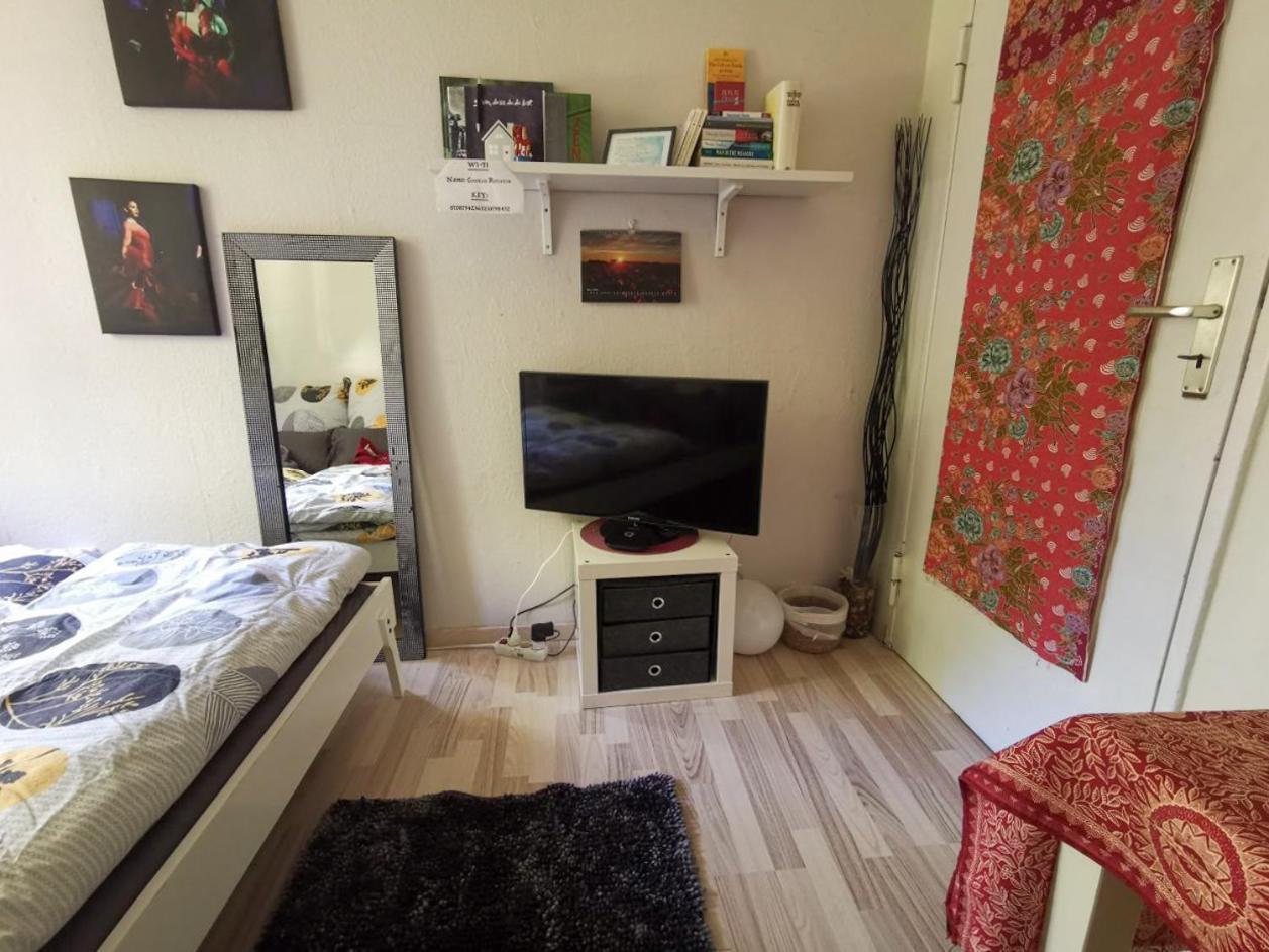 Cosy Room In Our Apartment 베를린 외부 사진